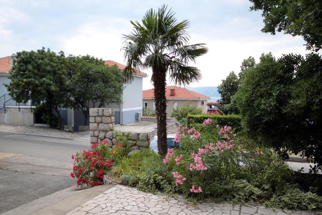 Apartments With A Parking Space Novi Vinodolski - 2423 Екстериор снимка